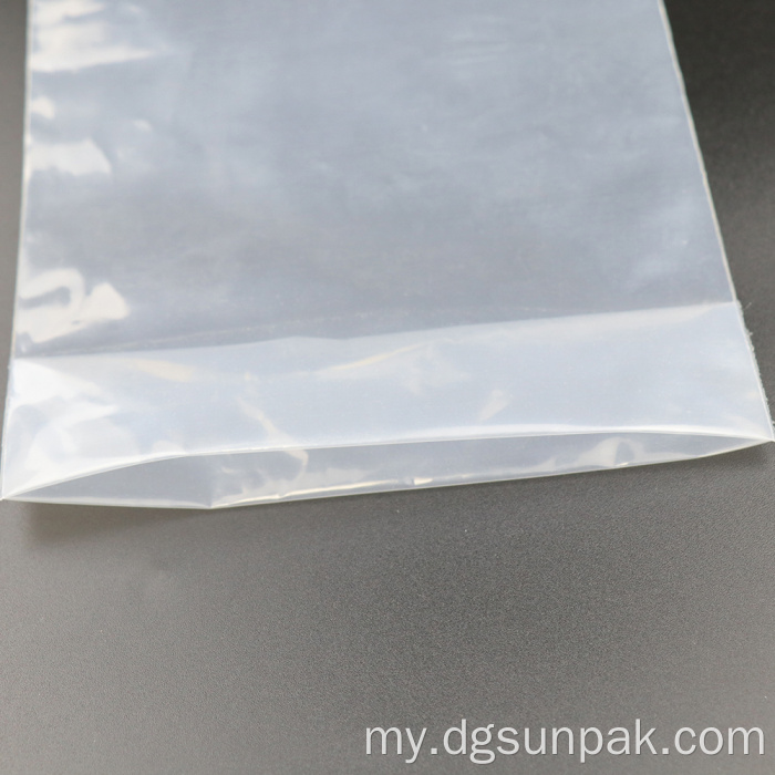 Clear Recyclable zip အိတ်များချိတ်ဆွဲထားသောချိတ်နှင့်ချိတ်ဆွဲထားသည်